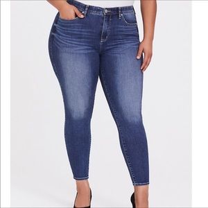 Torrid Medium Wash Skinny Jeans 18R